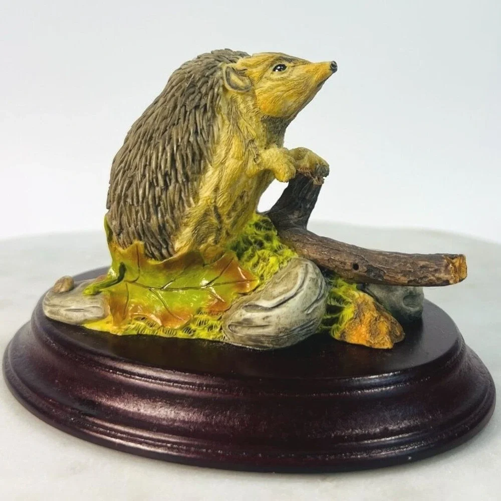 Hedgehog Figural‎ Sculpture On Wooden Plinth By Originalities Form Core Cabin